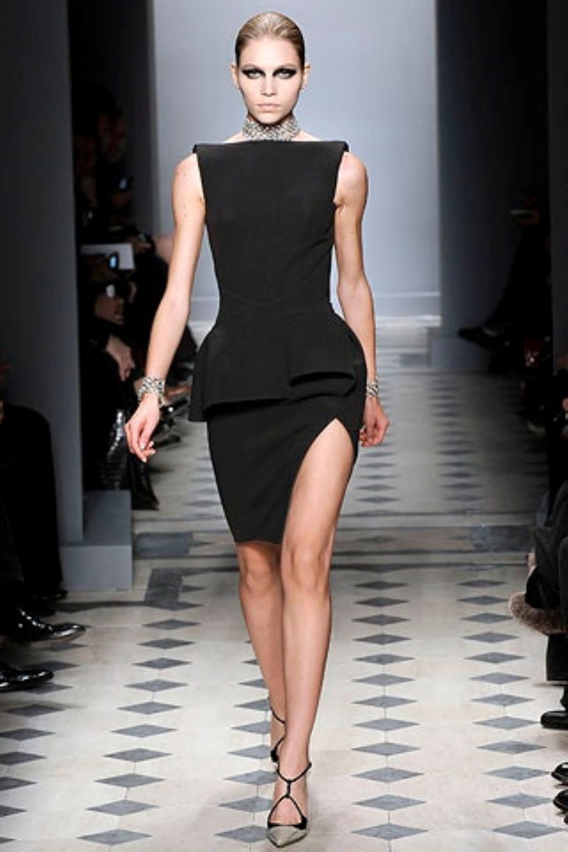 Louis Vuitton  Bodycon dress, Fashion, Peplum dress